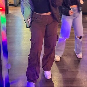 Low waist cargo pants